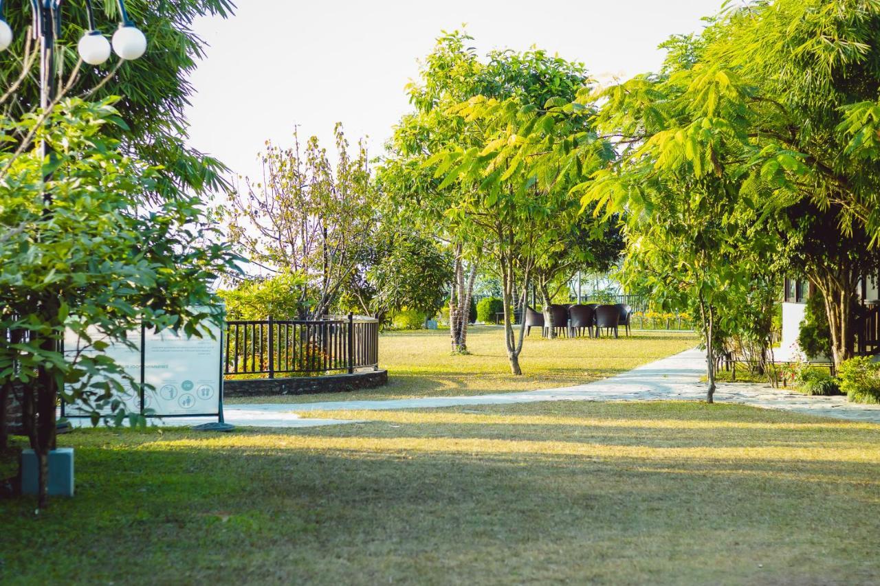 Rupakot Resort Pokhara Extérieur photo