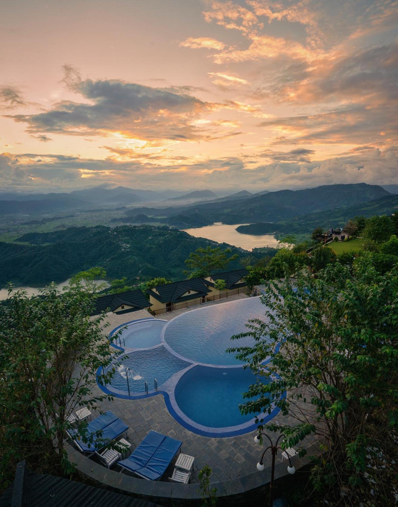 Rupakot Resort Pokhara Extérieur photo